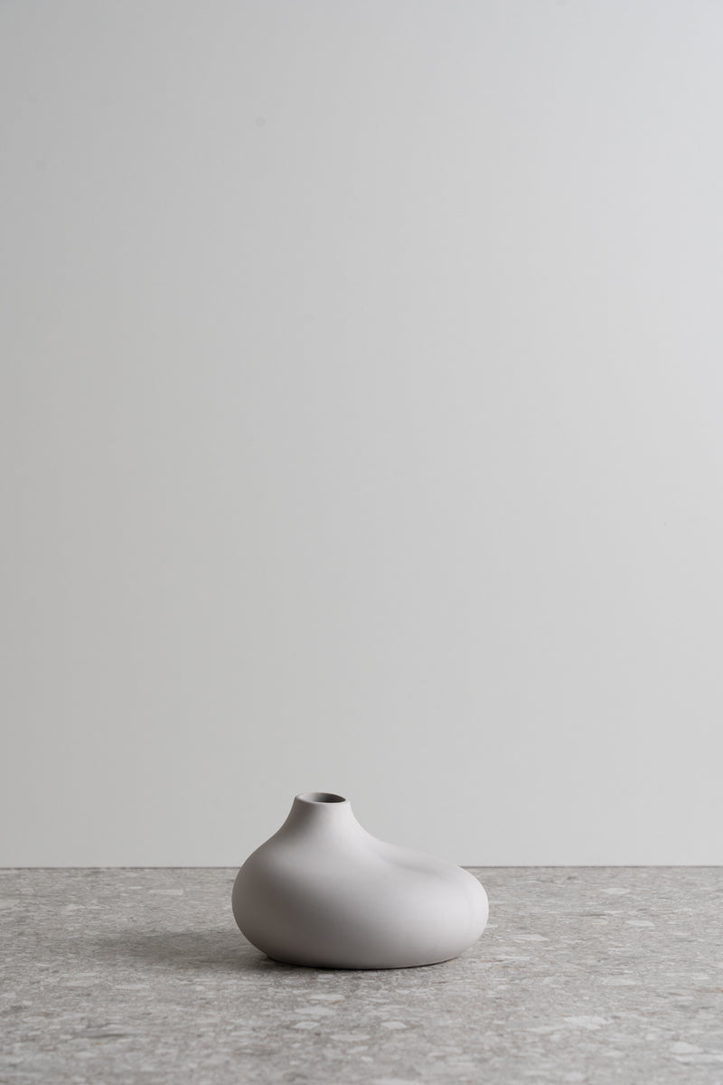 Nona Vase - Microchip