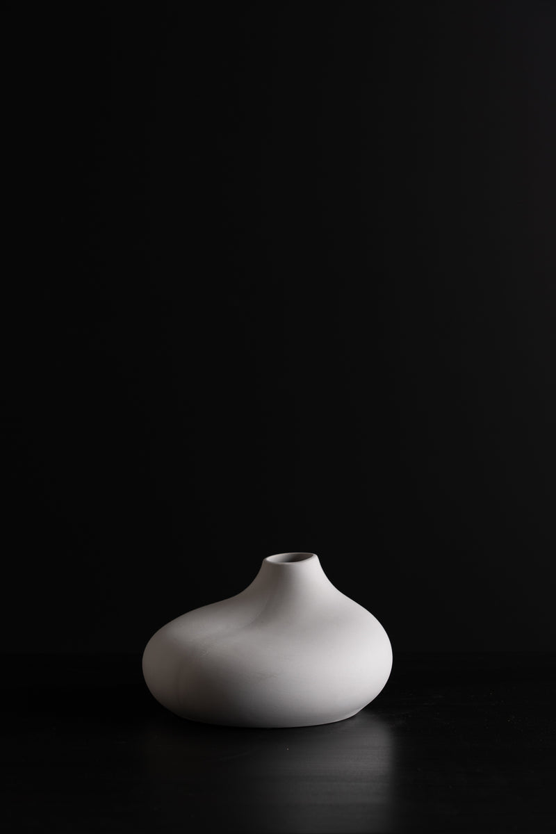Nona Vase - Microchip