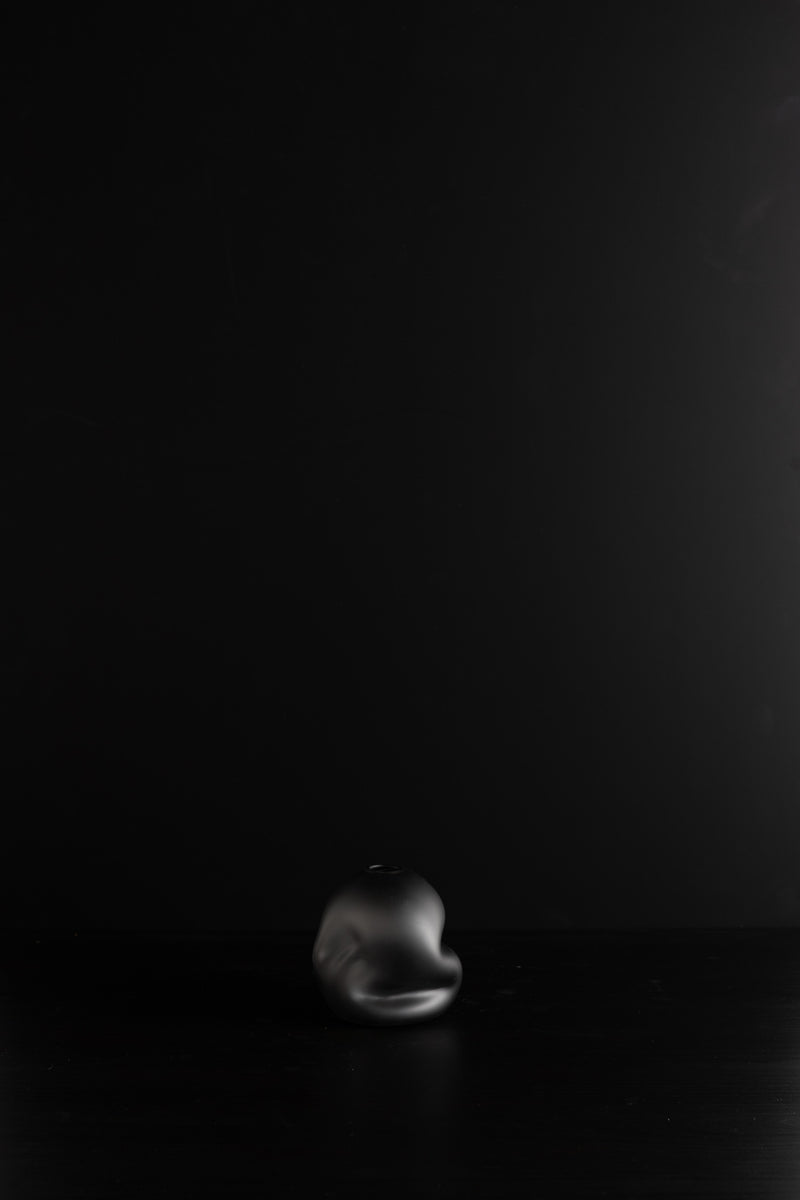 Pebble Bud Vase - Ebony