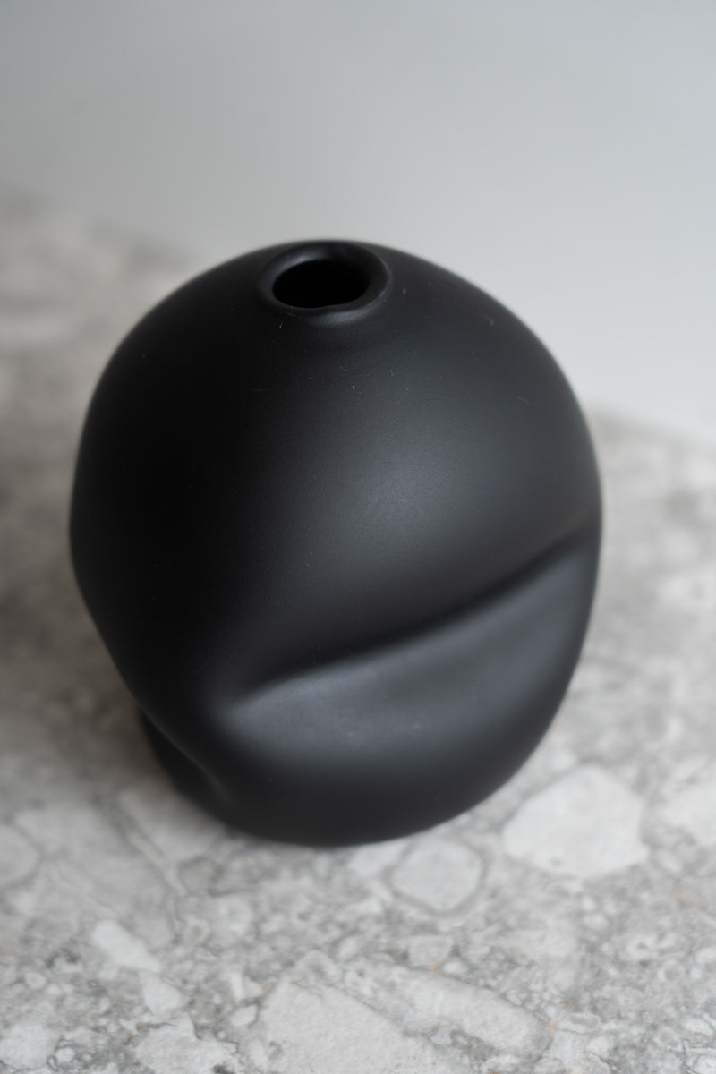 Pebble Bud Vase - Ebony