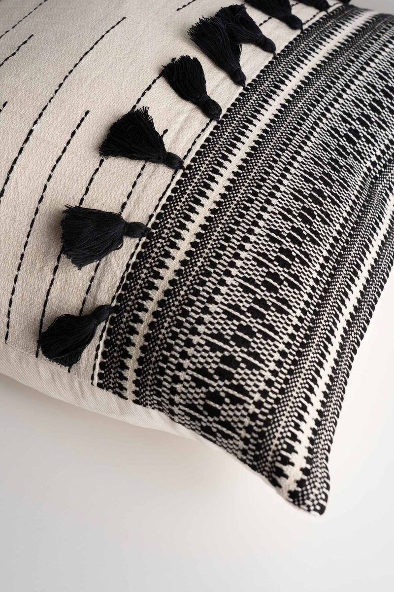 Mercado Pillow