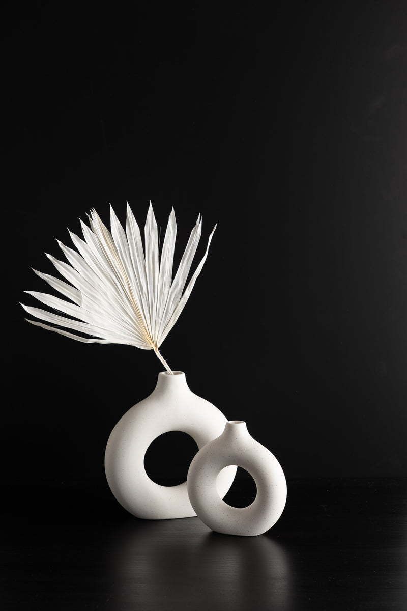 Circular Ceramic Vase - White - M