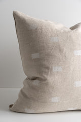 Lacey Beige/White - 20" x 20"